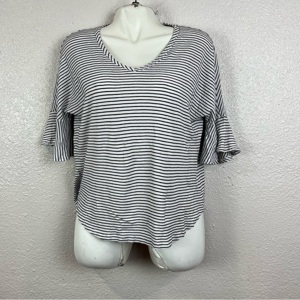 CAbi Women Small Bell 3/4 Sleeve V-neck‎ Comfort Black White Striped Blouse Top